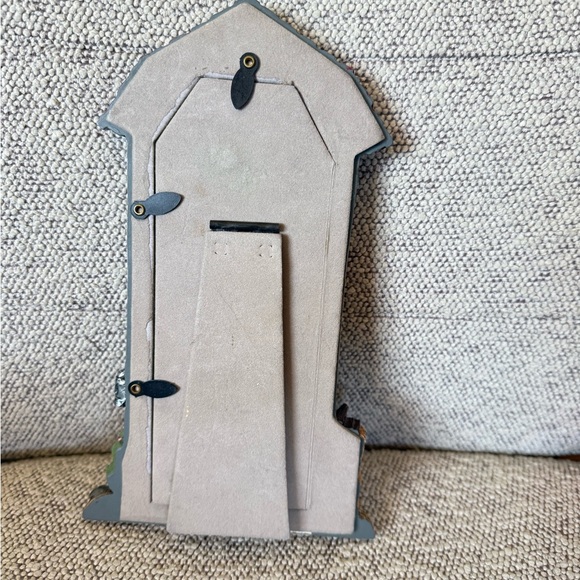 Rustic Western Barn Multi-Photo Frame - Picture 2 of 5